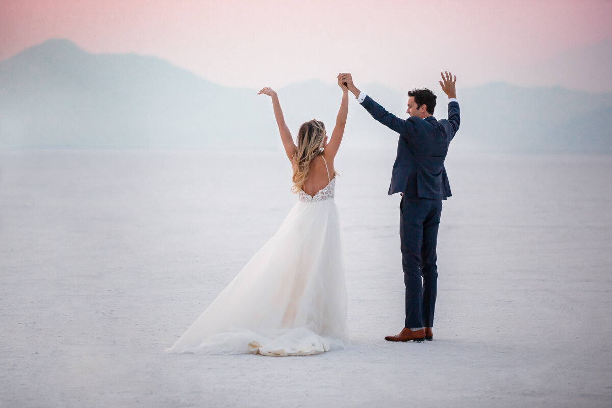180830_Jenn&BenBridals_BonnevilleSaltFlatsUtah_AnjaJensenPhotography_001-237