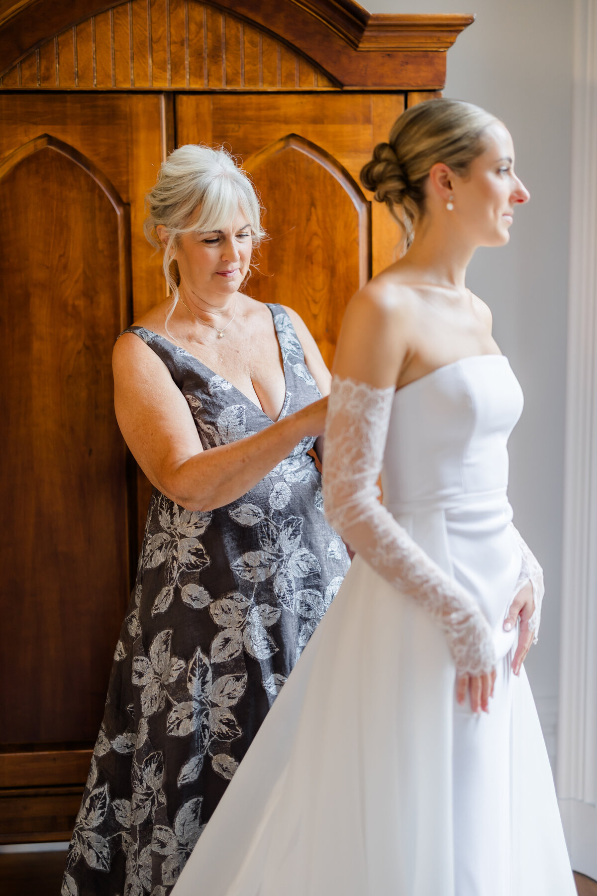 kasia-sickau-photography-wedding-photographer-hannah-and-TJ-the-grand-ballroom-covington-ky-57