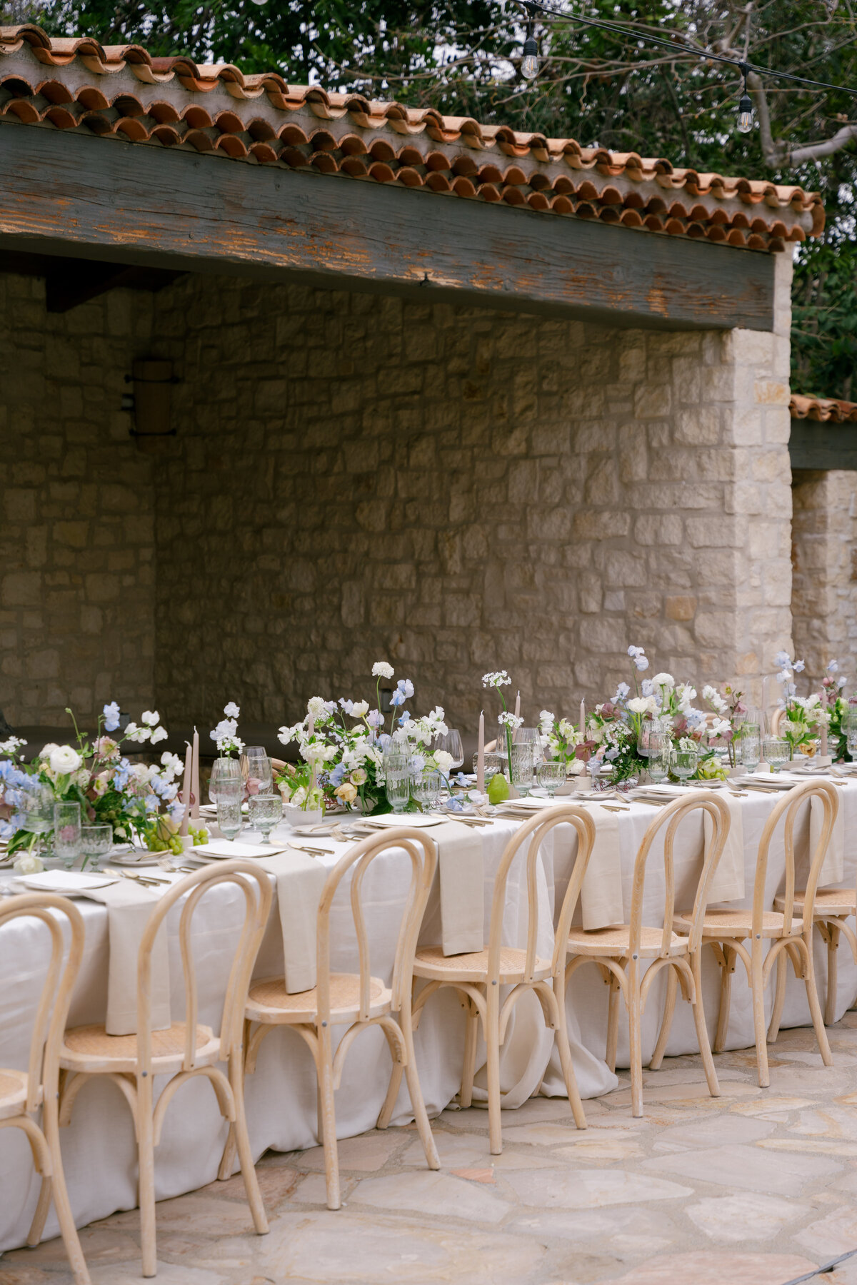 elegant-wedding-reception-centerpieces