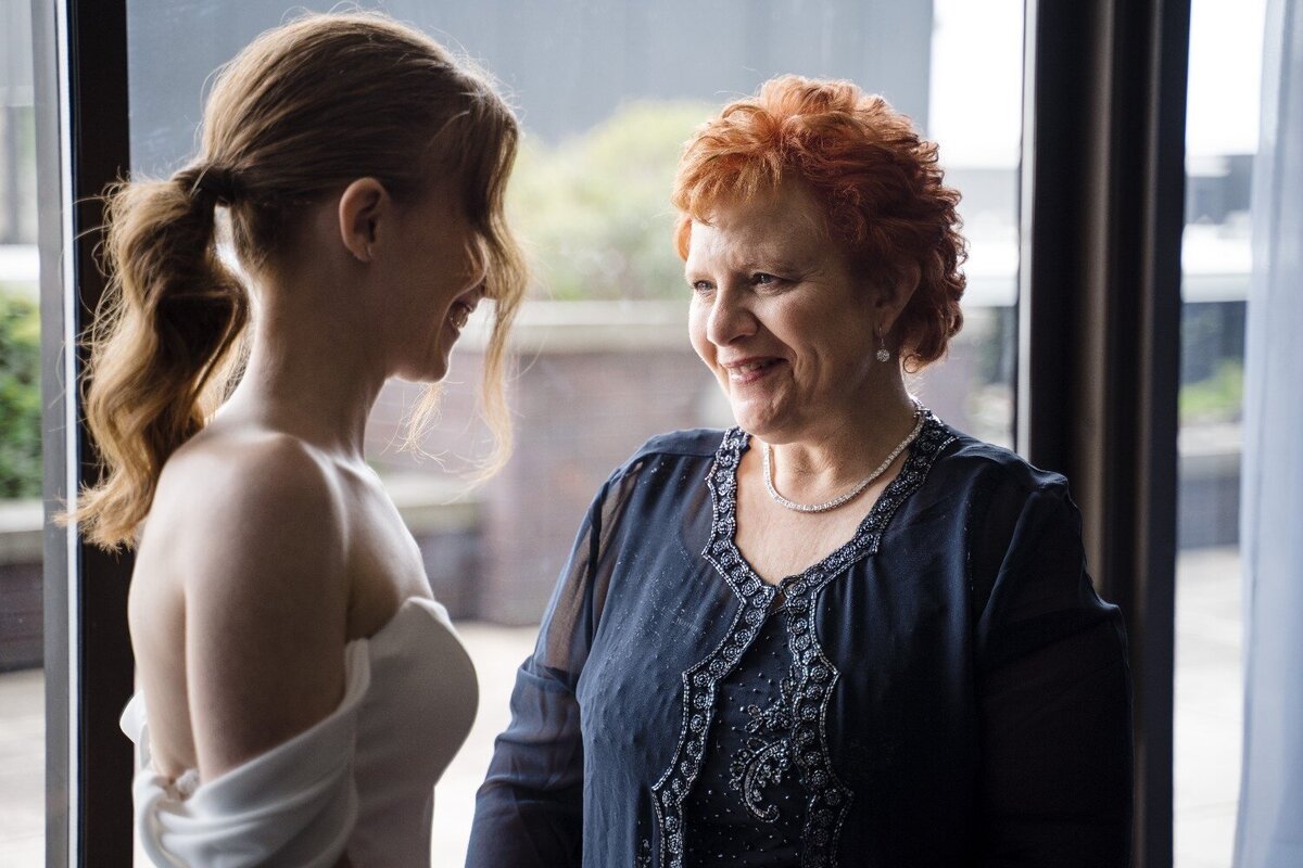 jps-events-center-bride-mother-emotional-moment.jpg