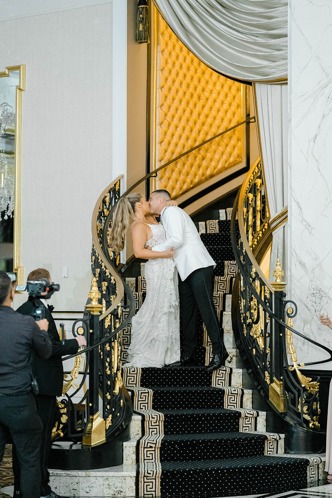 morgan_taylor_artistry_philadelphia_new_jersey_new_york_wedding_engagement_photographer_photography_fine_art_light_airy_romantic_dreamy_couples82