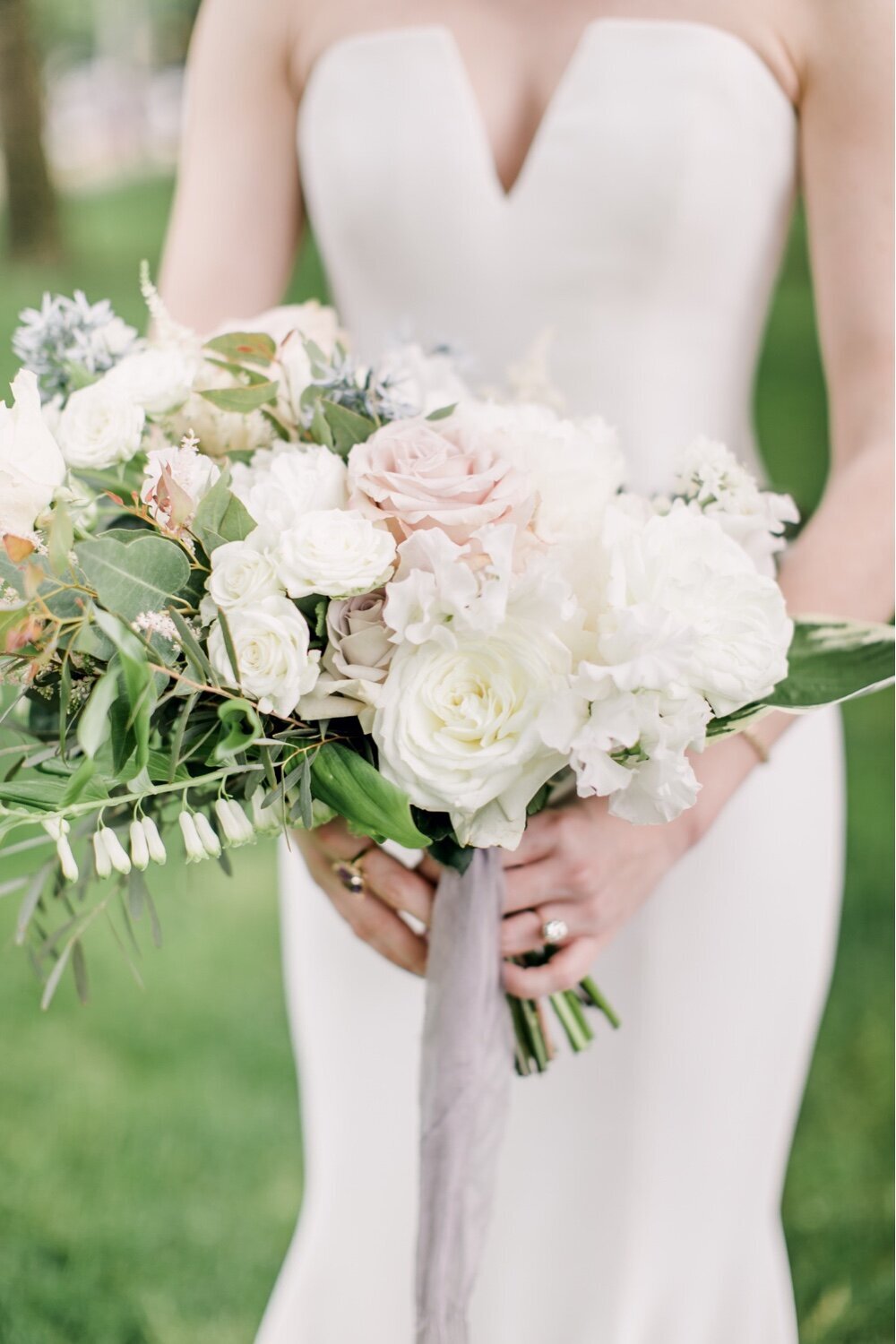 186_wedding-bouquet_white-wedding-bouquet