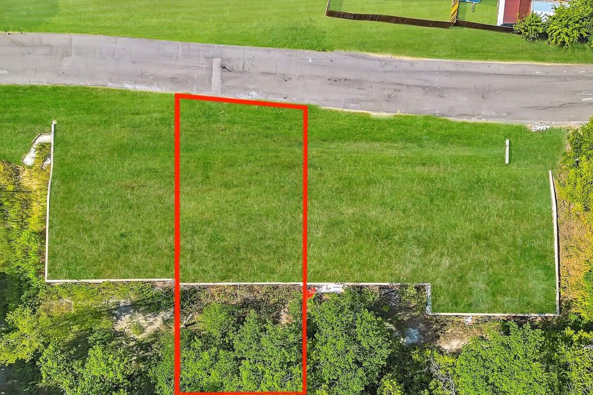 Flat buildable land located minutes from the Dallas North Tollway and Shops at Legacy, ideal for a luxury residential development.