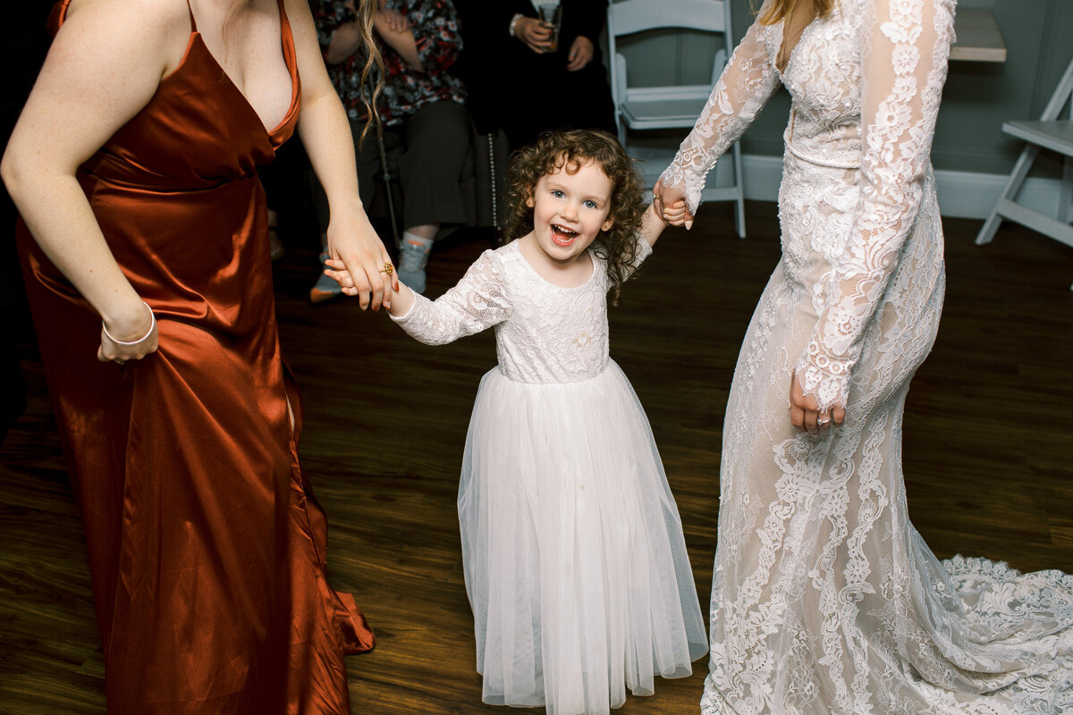 nova-scotia-wedding-reception-flower-girl