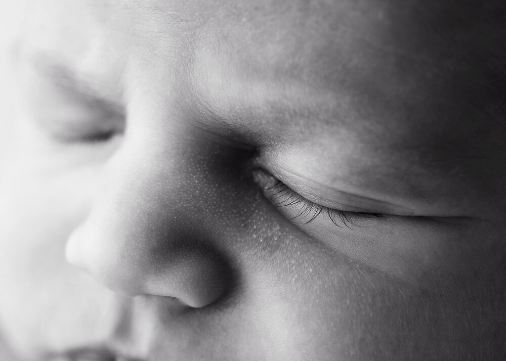 NEWBORN_BABYEYELASHESMACRODETAIL