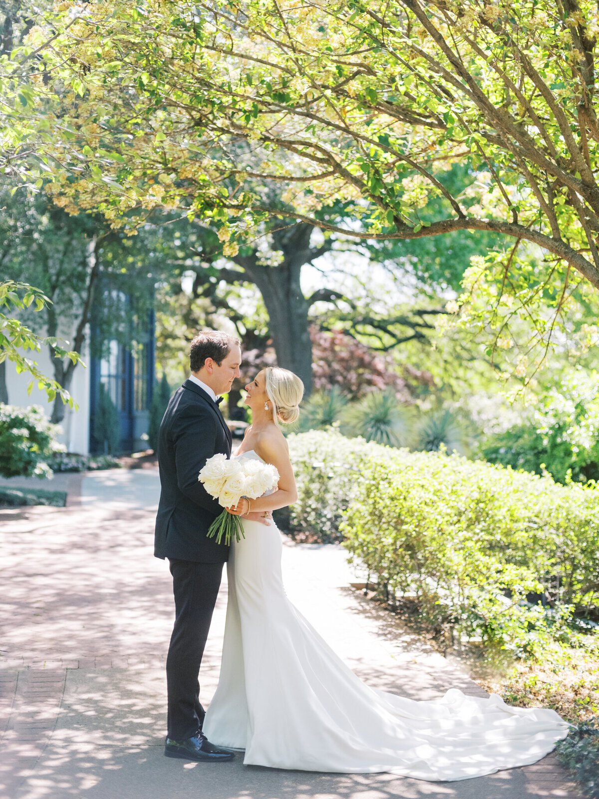 Dallas Arboretum Spring Wedding
