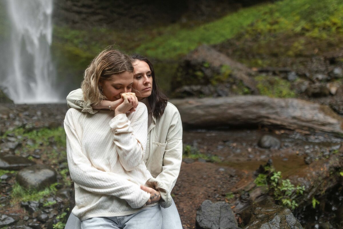 latourell-falls-engagement-session-lgbtq-86