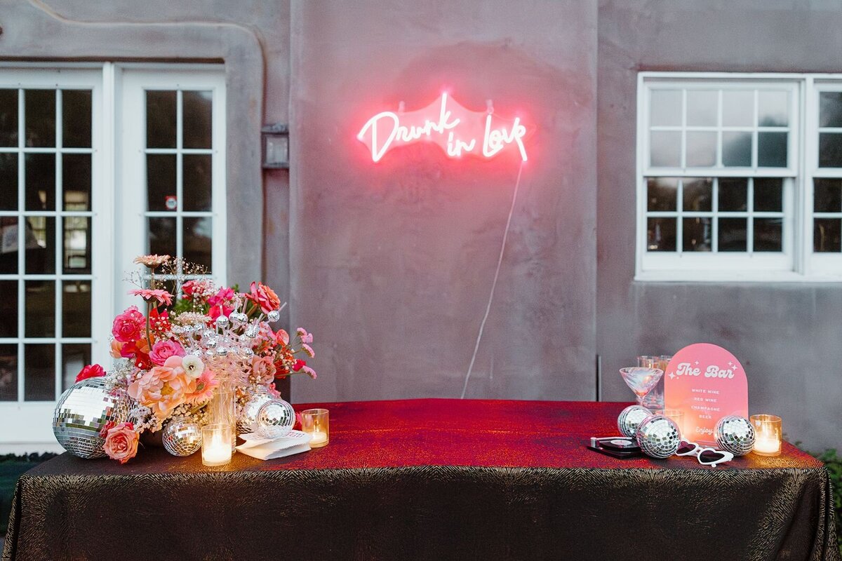 pink-disco-bar-at-night