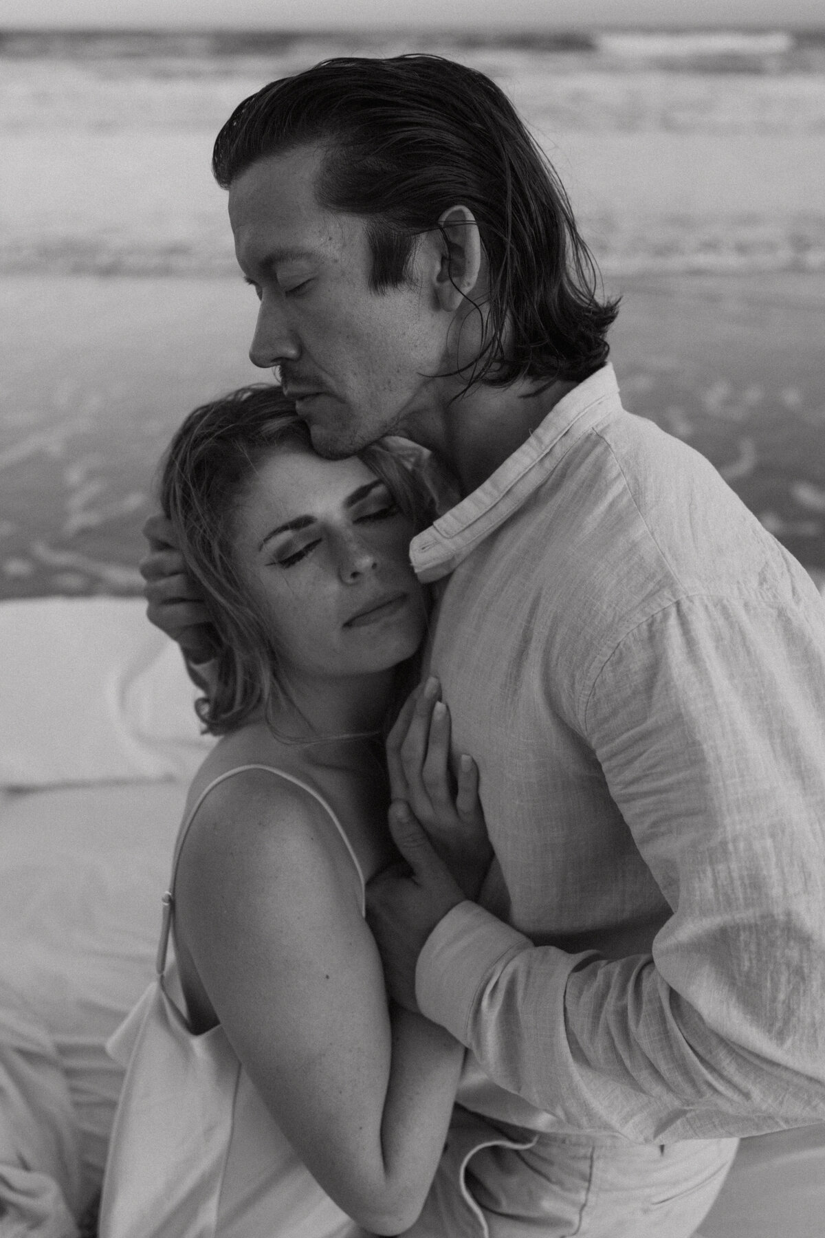 laguna-beach-california-sunset-air-mattress-romantic-elegant-couples-photoshoot-192