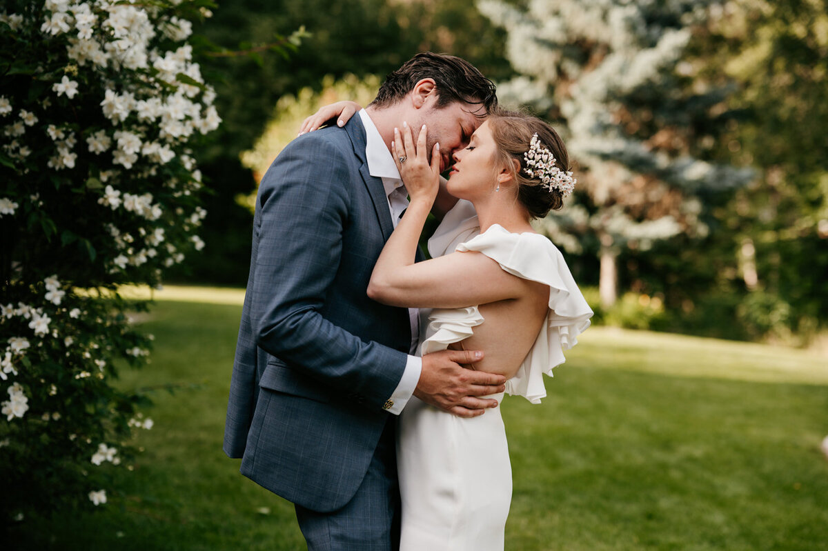 Rachel+Liam_Getaway_Anchorage-Alaska-Wedding_EmeliaKPhotography-47