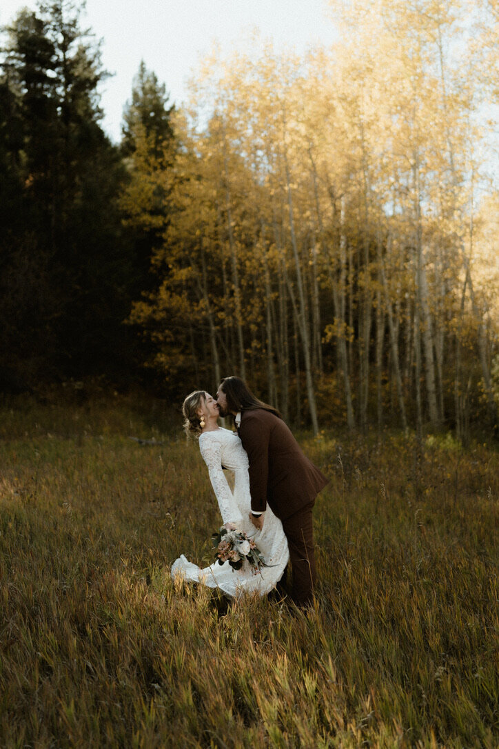 EF8CEAC7-37DF-41E5-884F-329D1985C8F0_1_105_c