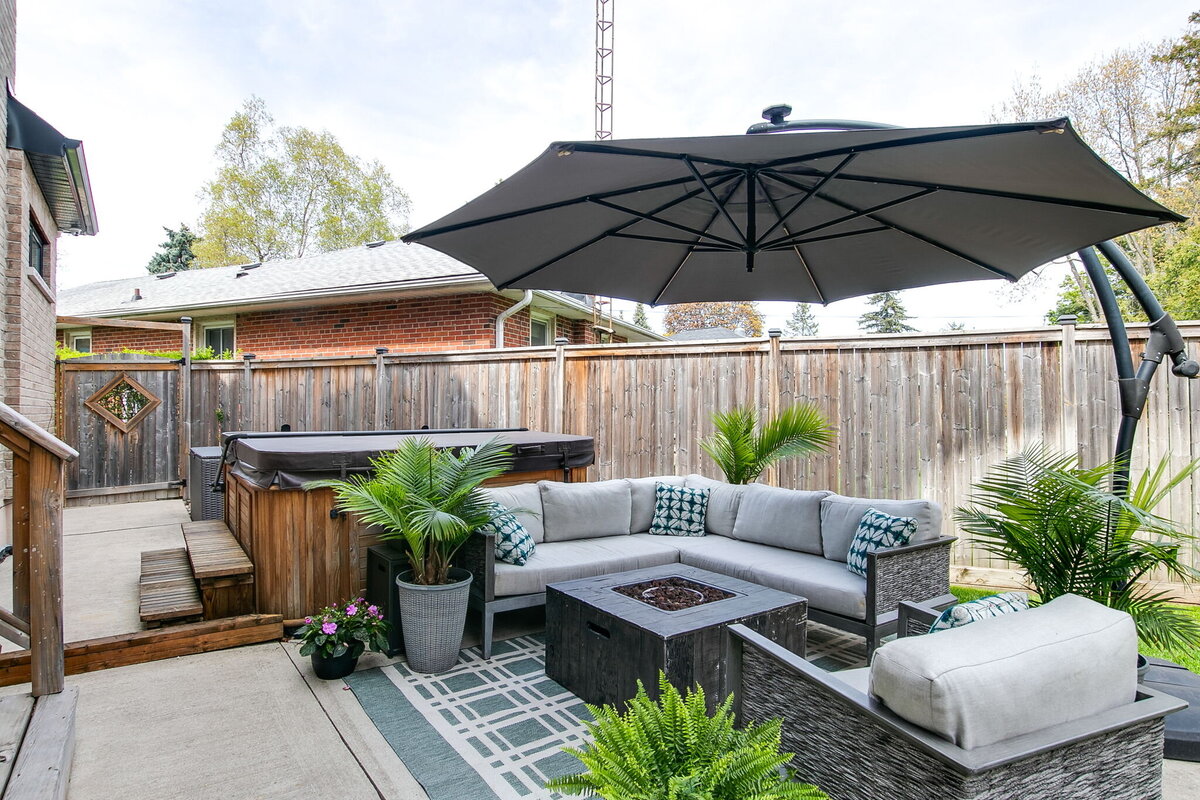 74-web-or-mls-74_010_Backyard