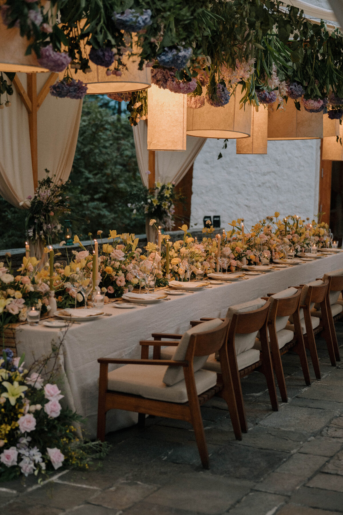 AdamLindaDecor0-145