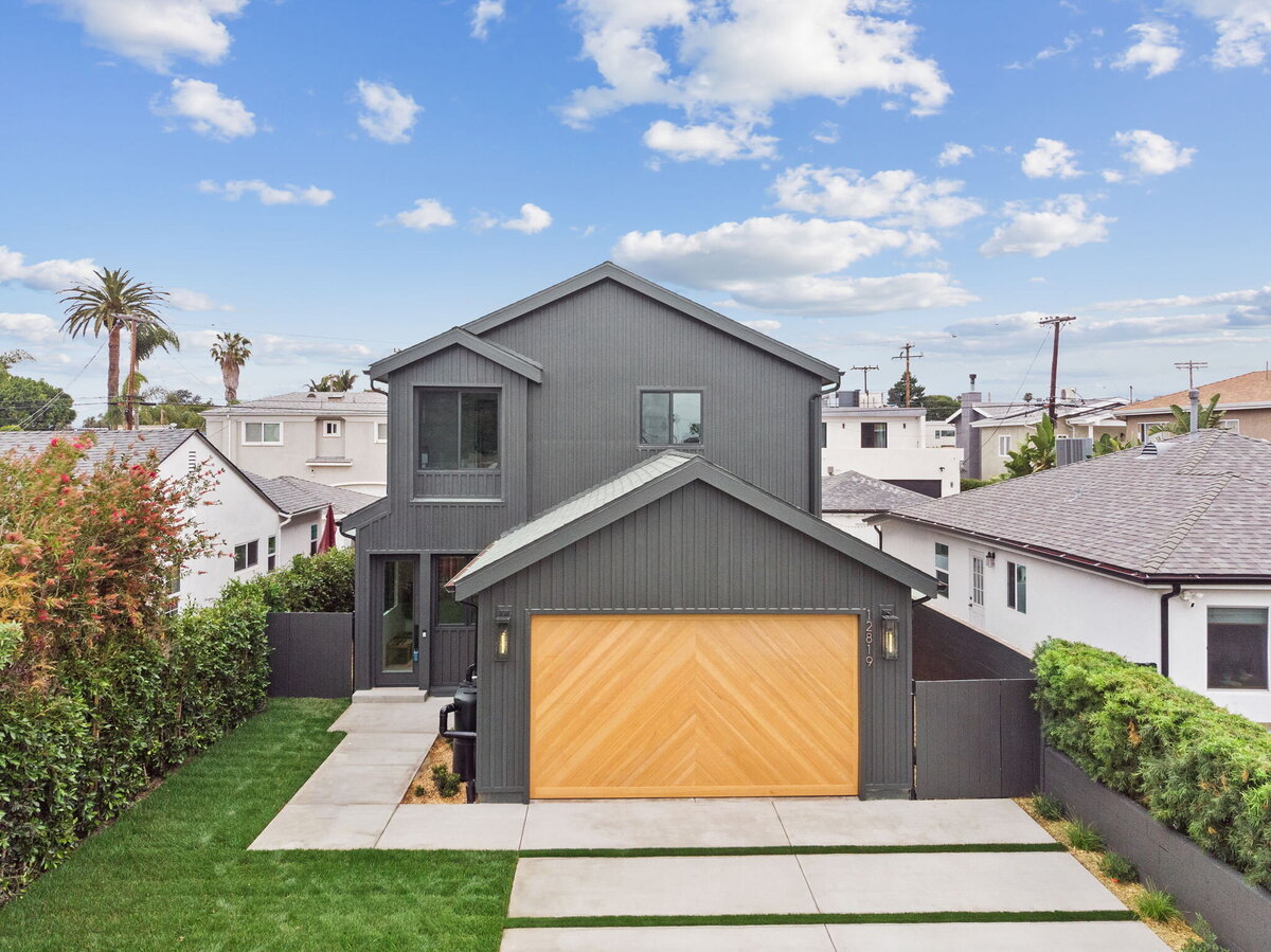 new-construction-home-los-angeles-full-front-exterior-aw-development