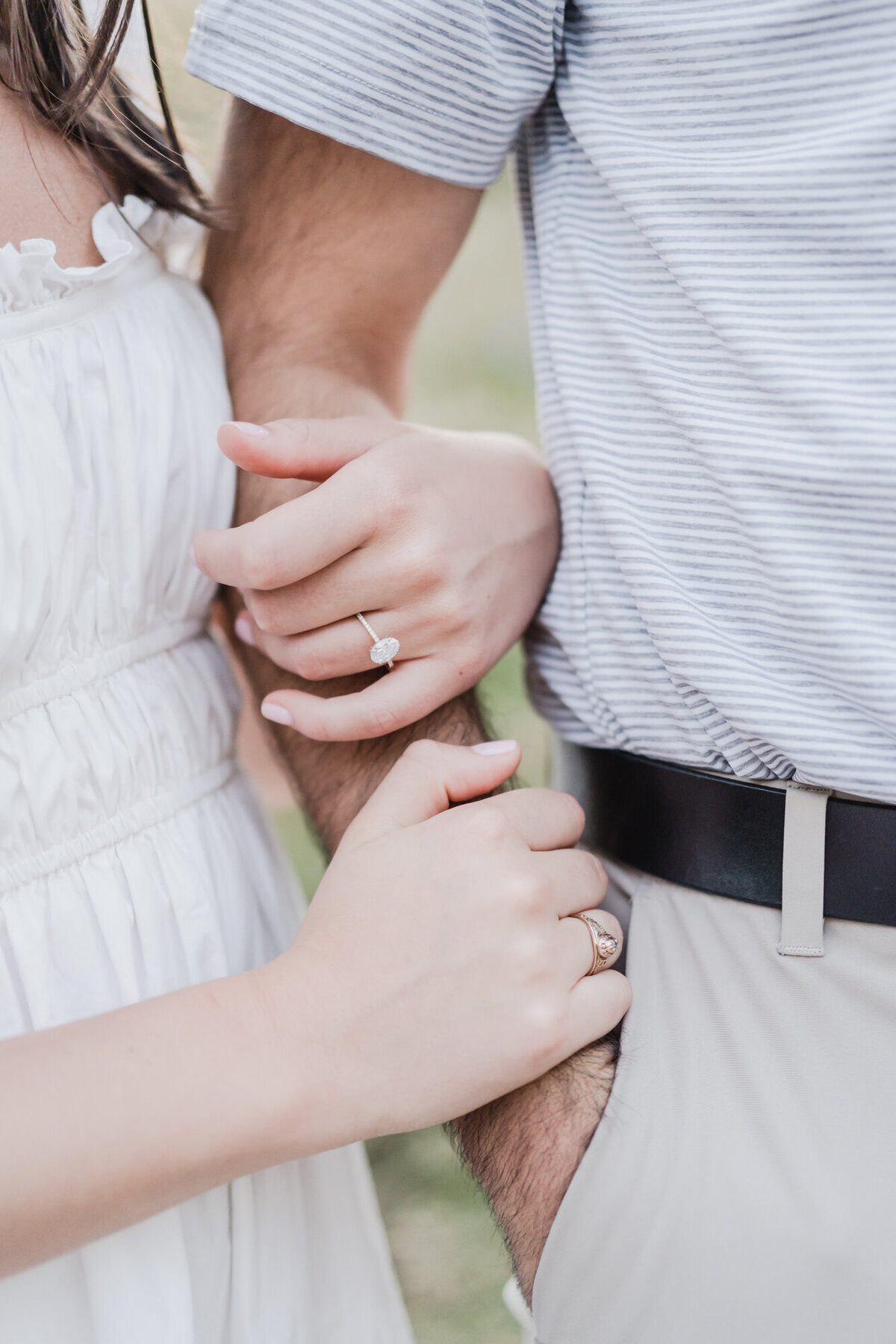Chic-Detroit-Engagement-Session-Stylish-Natural-Photography17