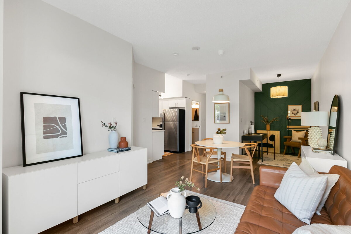 13-web-or-mls-8_005_Living Room