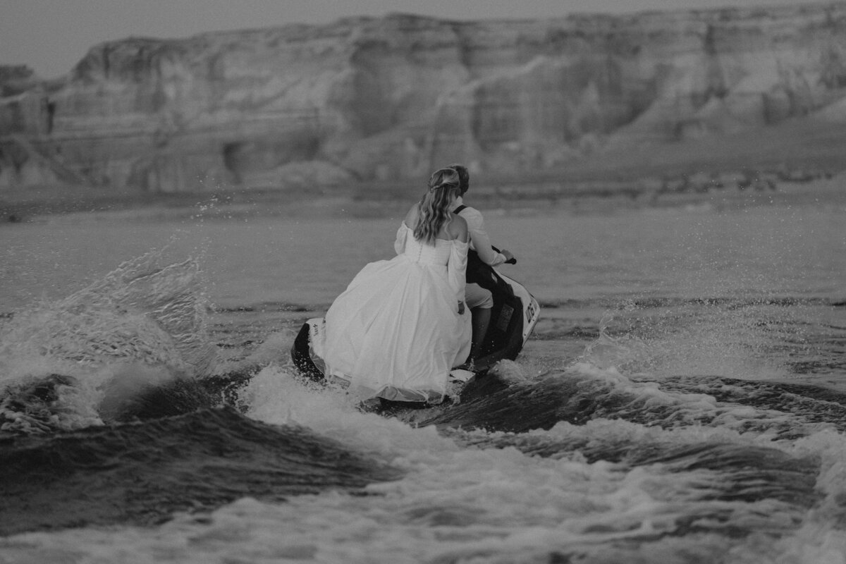 R + M _ Wedding _ Lake Powell _ Utah-30