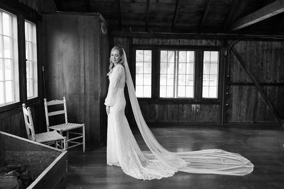 HM-Kingsley-Pines-Raymond-Maine-Wedding-Karisa-Denae-Photography-L-69