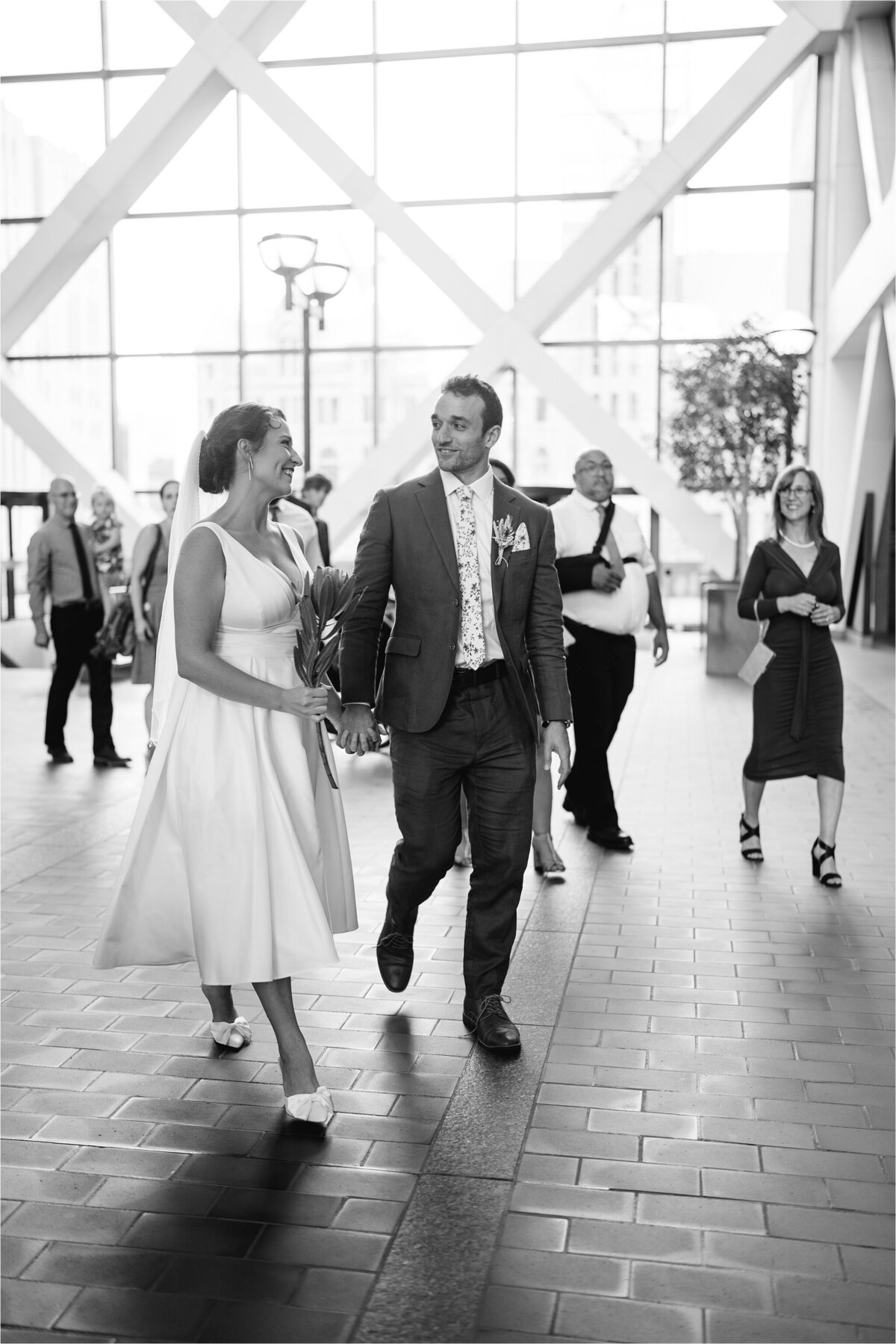 Minneapolis-Wedding-Photorgraphers-3243