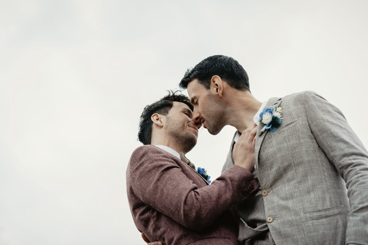 Hochzeit Landgasthof Meier Restaurant Hilzhof bei Nürnberg_Gay wedding photographer SELENE ADORES_169