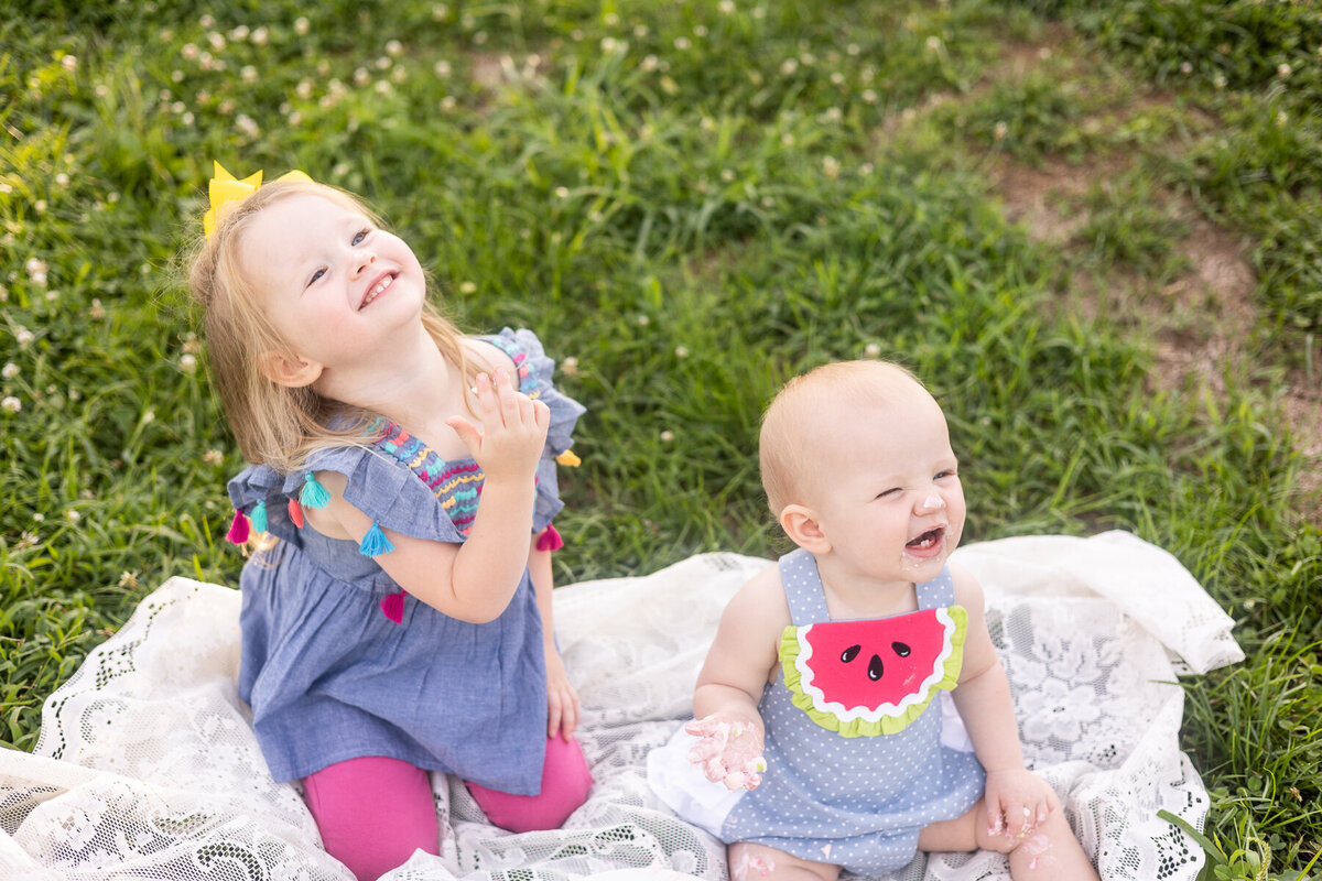 Outdoor_1_year_photography_session_Frankfort_KY_photographer_baby_girl-3