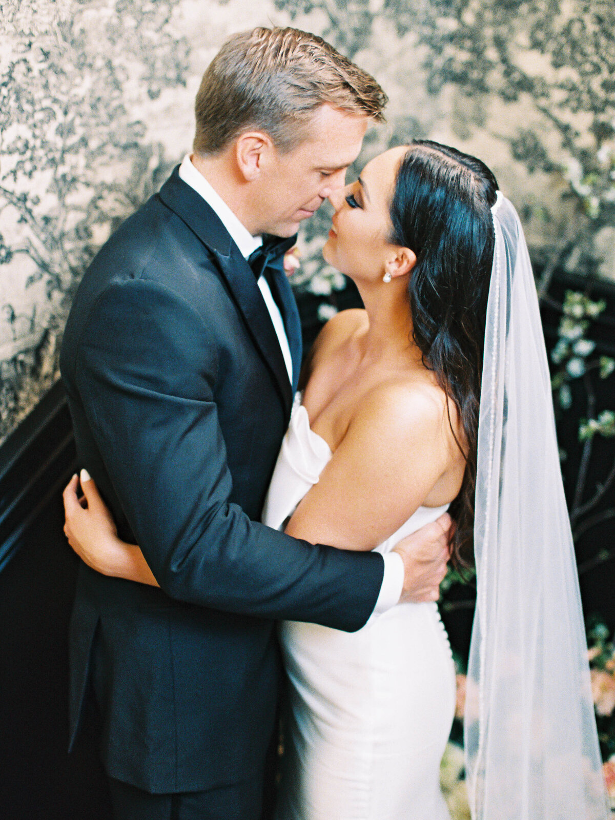 mason-dallas-venue-bride-groom-portraits-17