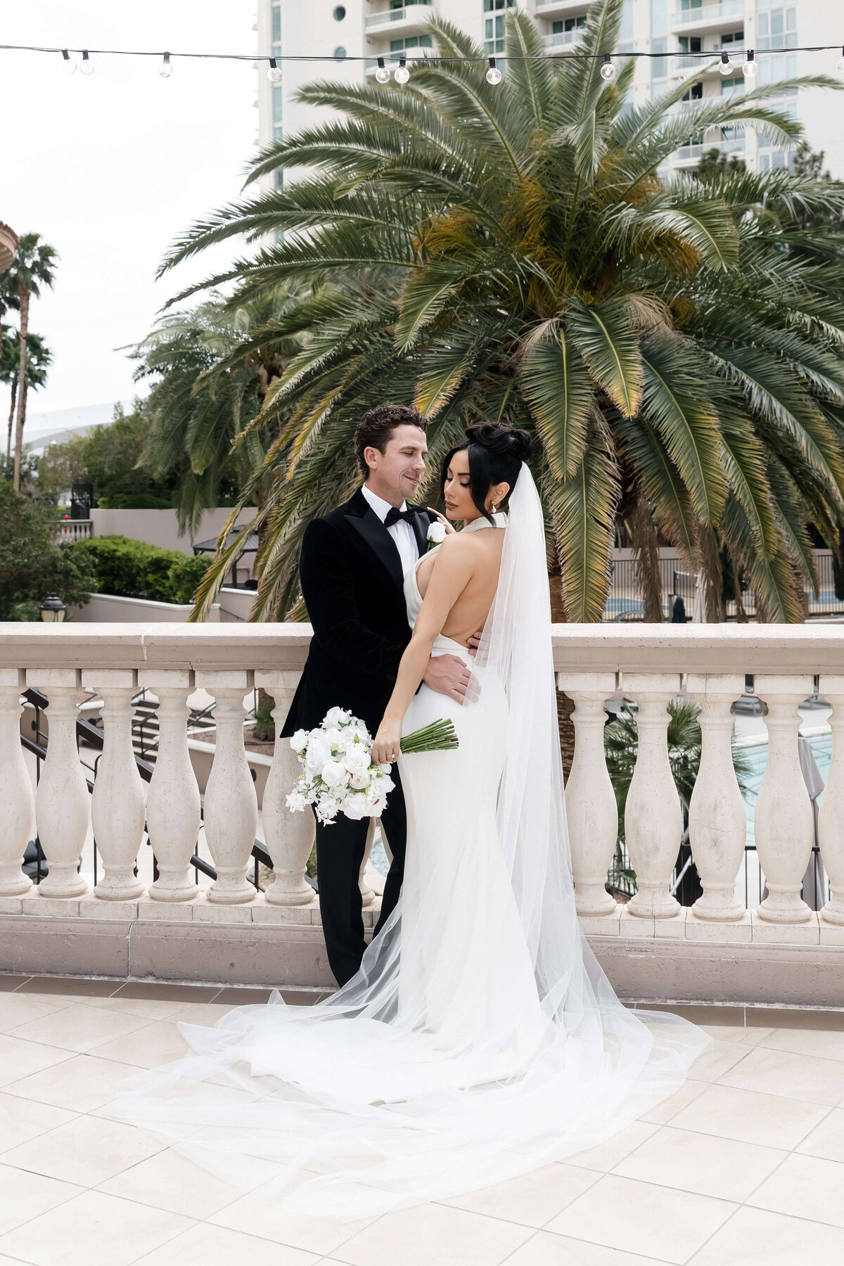 26riskyexposure_andrea-george_las-vegas-elopement-photography