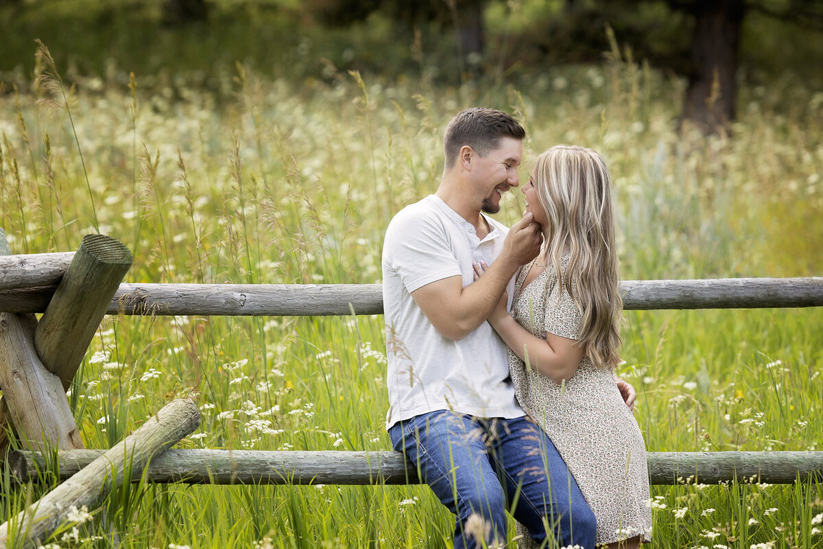 Shanna-Mae-Photography-Montana-Photographer-Engagement-Couples-Mountains-Wildflowers-Ennis-Bozeman-016