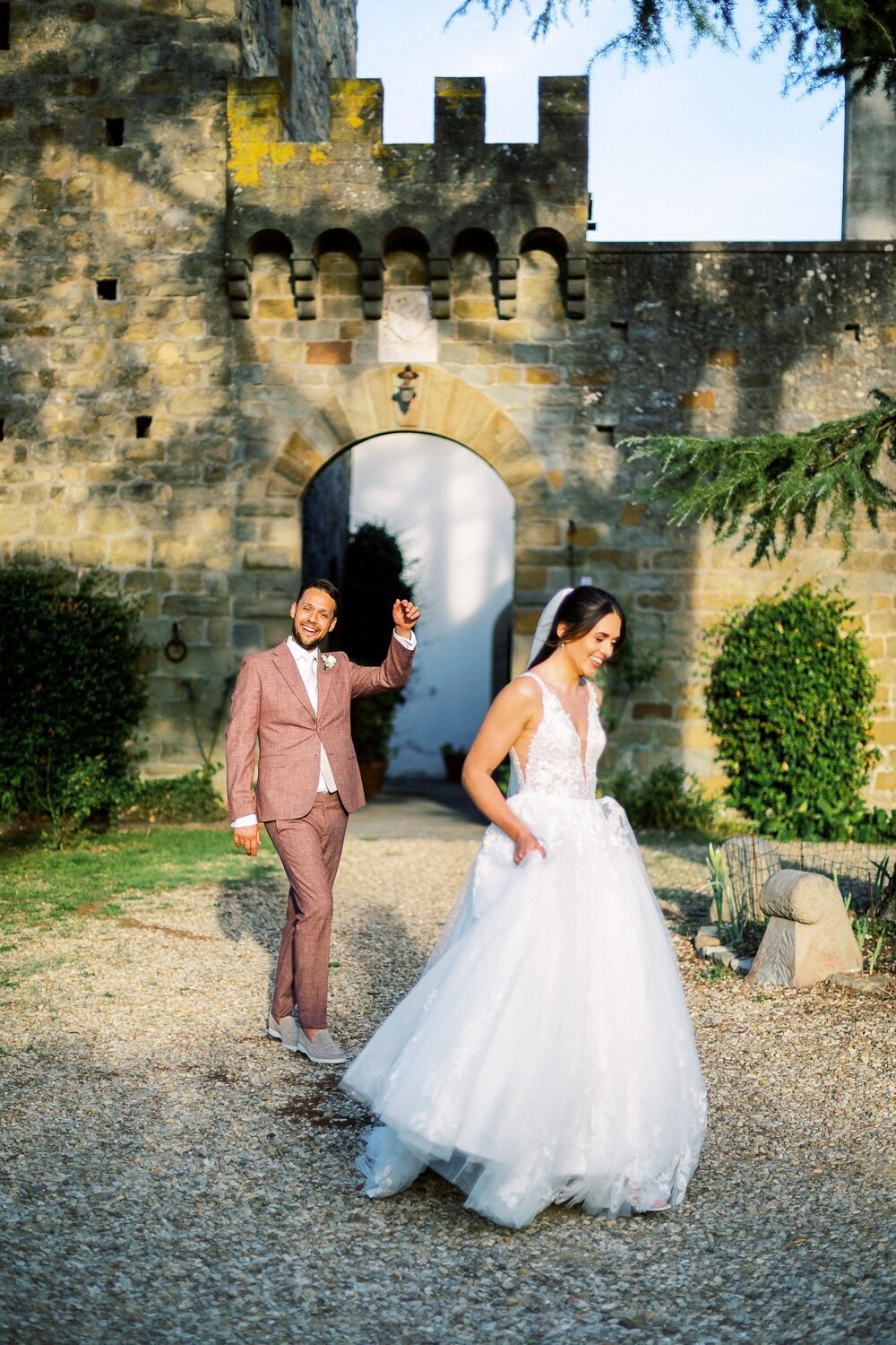 castello-pratelli-tuscany-destination-wedding-film-analog-stefano-degirmenci_0022
