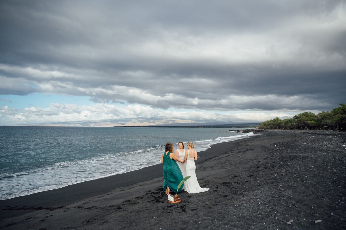 kiholo-black-sand-beach-elopement_0087