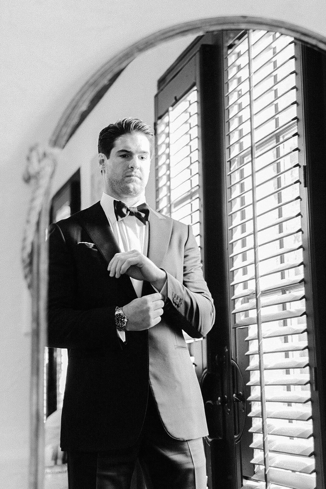 Morelock_Sanders_Wedding_GettingReady_TaraHodgesPhotography090