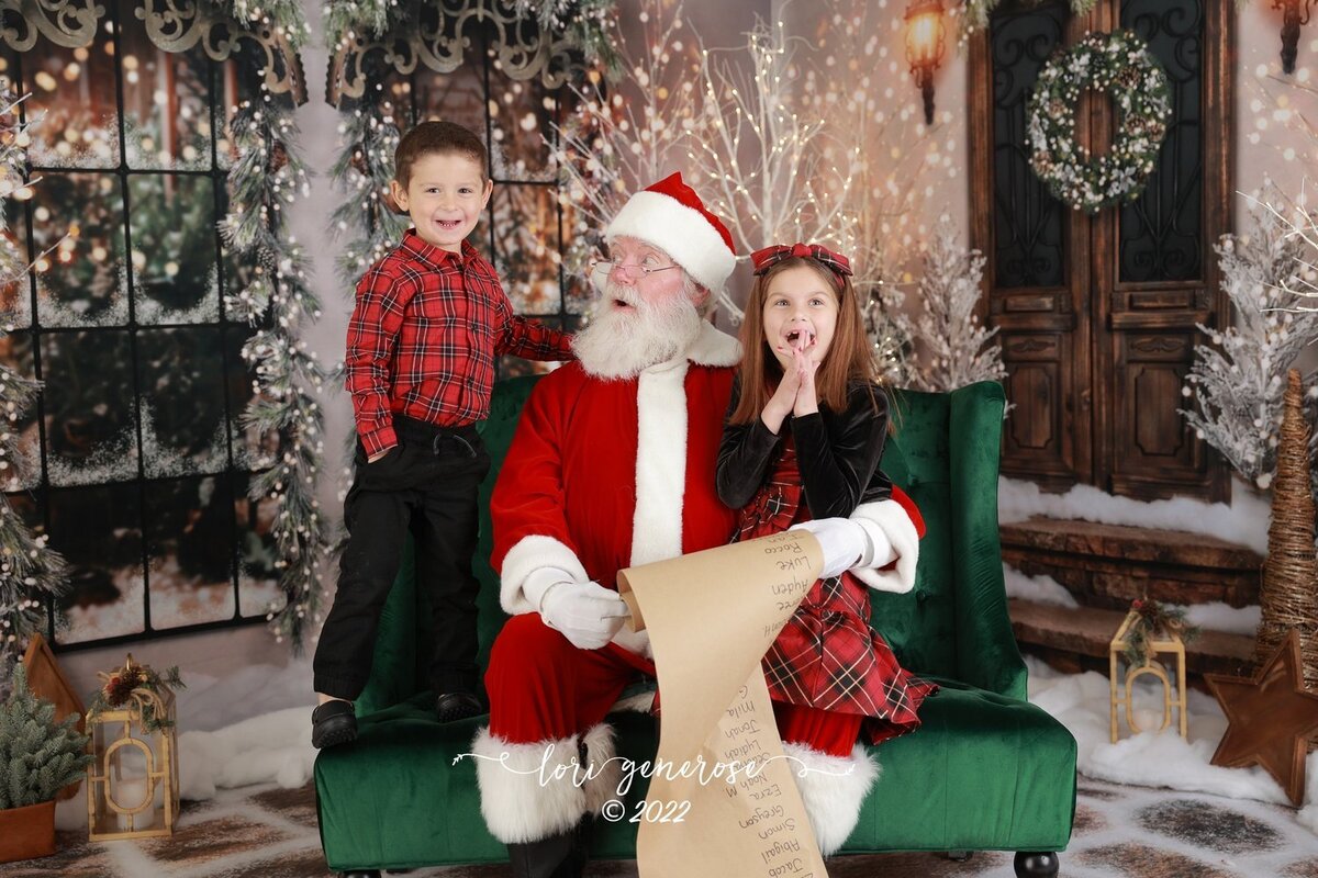 lehigh-valley-photographer-lori-generose-lg-photography-christmas-santa-photo-session-lancaster-pa