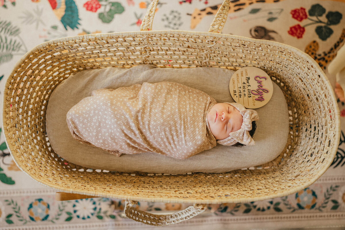 moments-and-mountains-photo-video-family-portraits-pictures-olympia-tacoma-lacey-chehalis-newborn-family-photographer-EV (45 of 84)