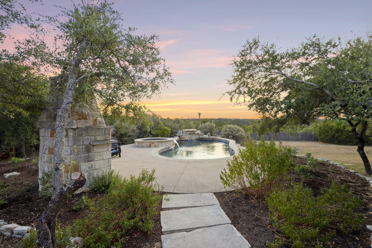 Exterior pool in large rental home in Texas