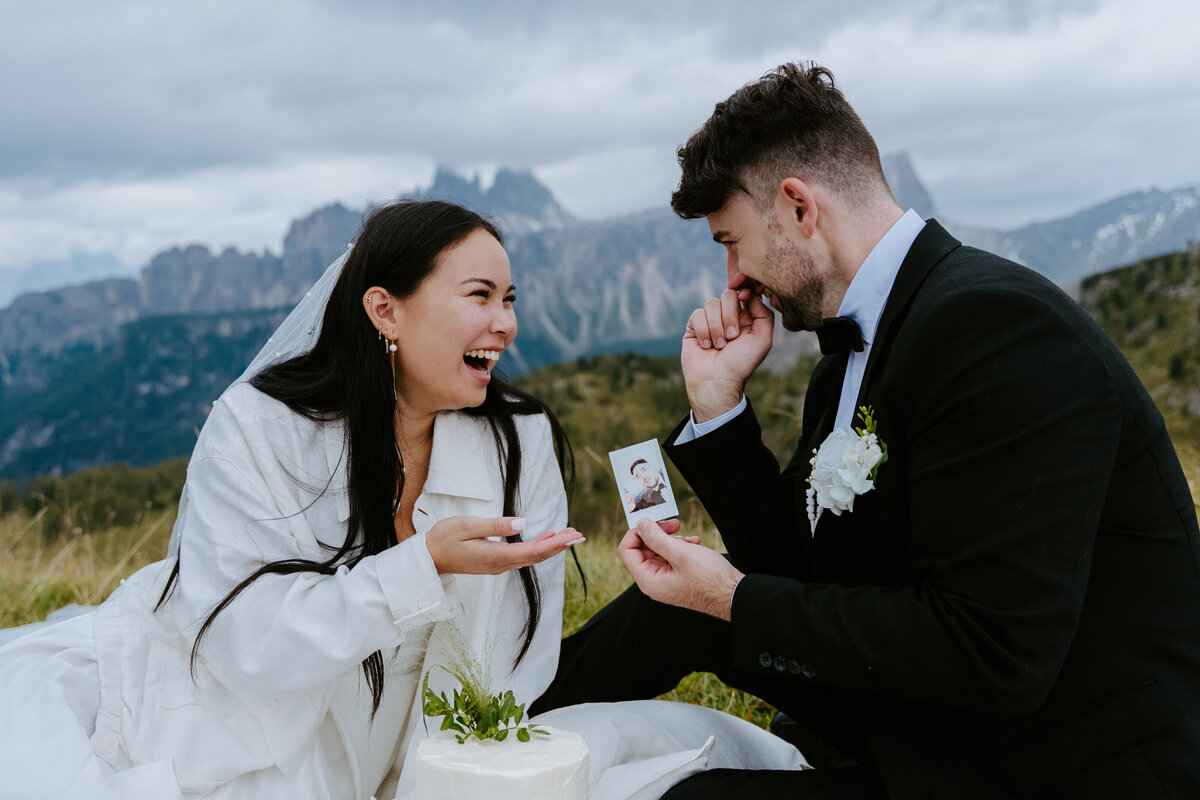 Couple pictorial in Dolomites.