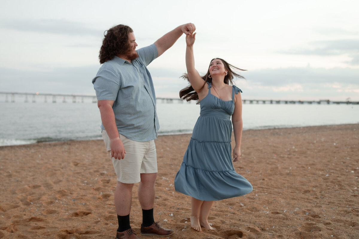 couple dancing on the beach