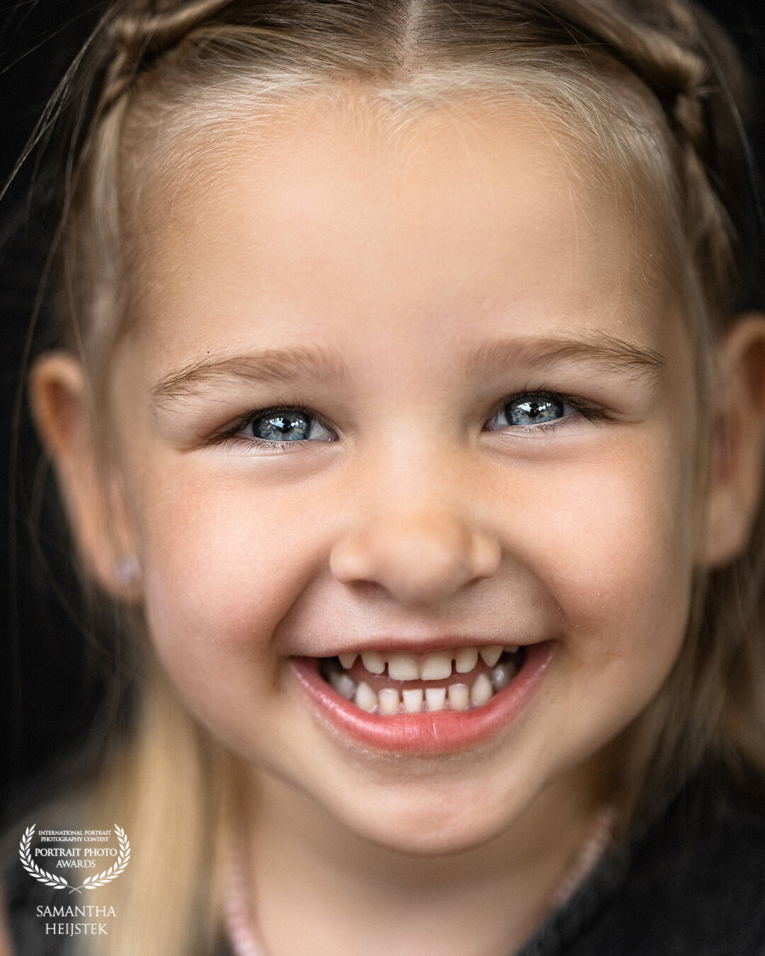 custom_logo_SAMANTHA_HEIJSTEK-netherlands-nmJNoG-112collection-portraitphotoawards