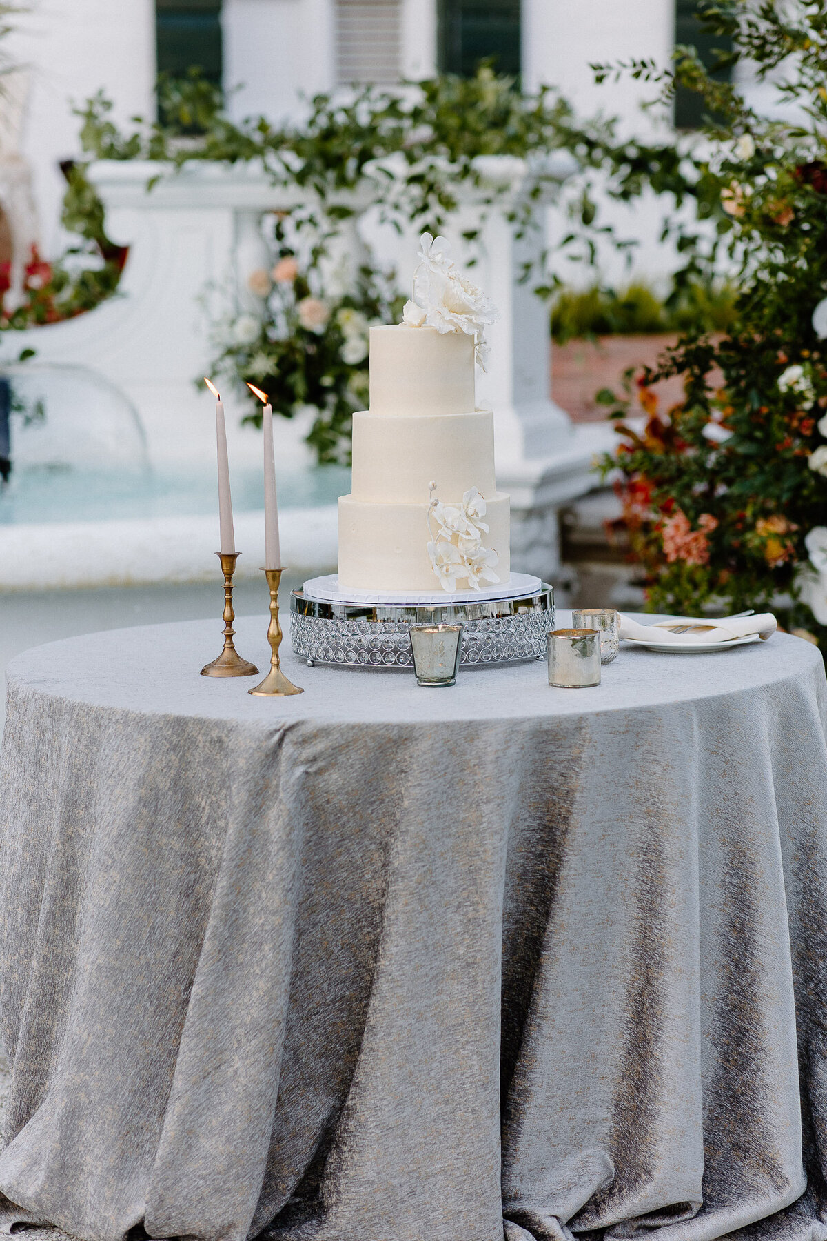 cake table at crane cottage