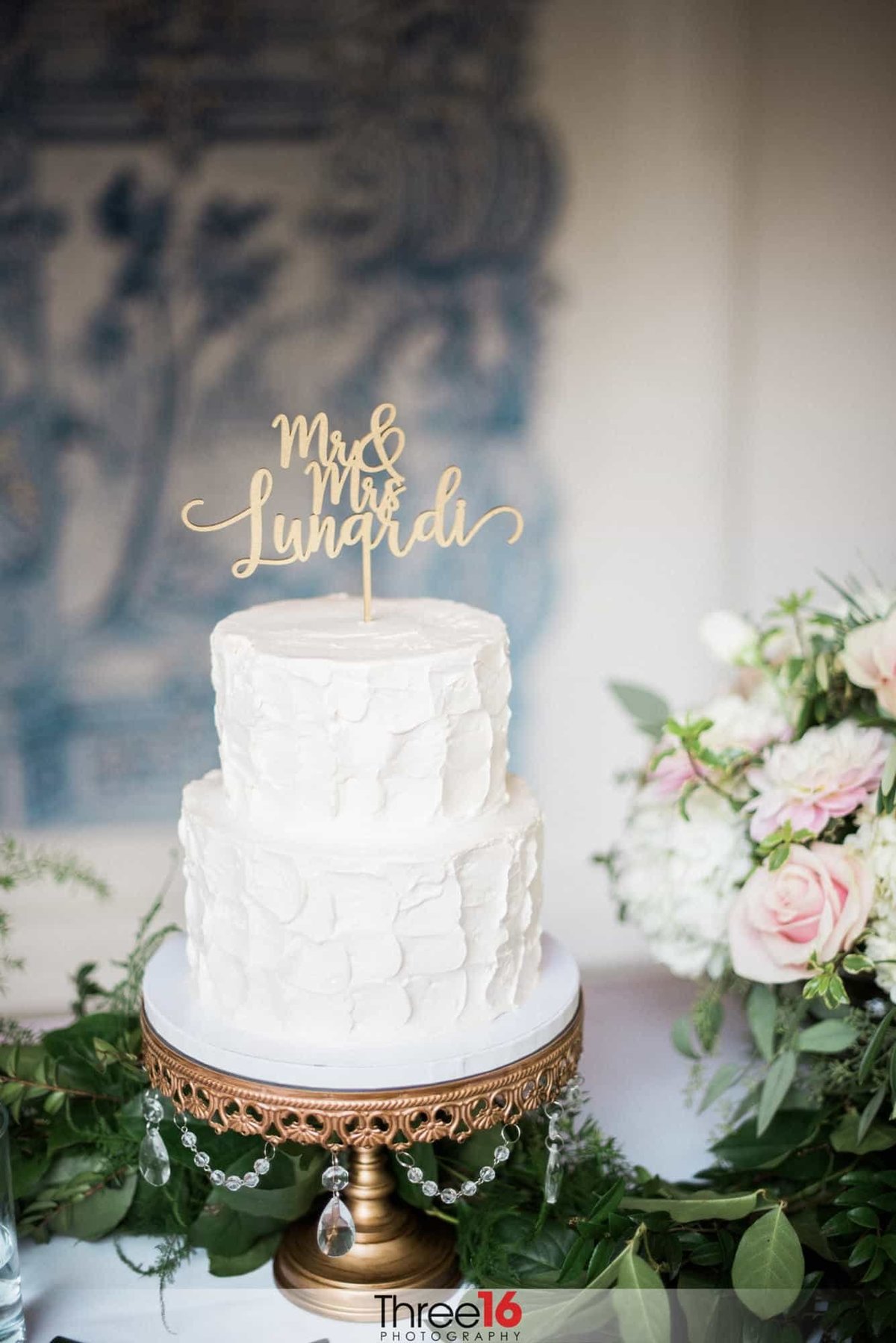 Beautiful white 2-tiered wedding cake