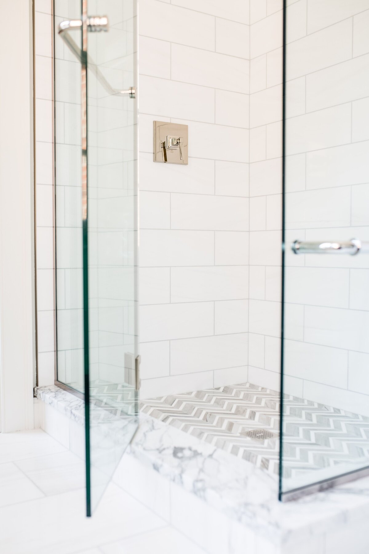 elegant-glass-shower-beacon-hill