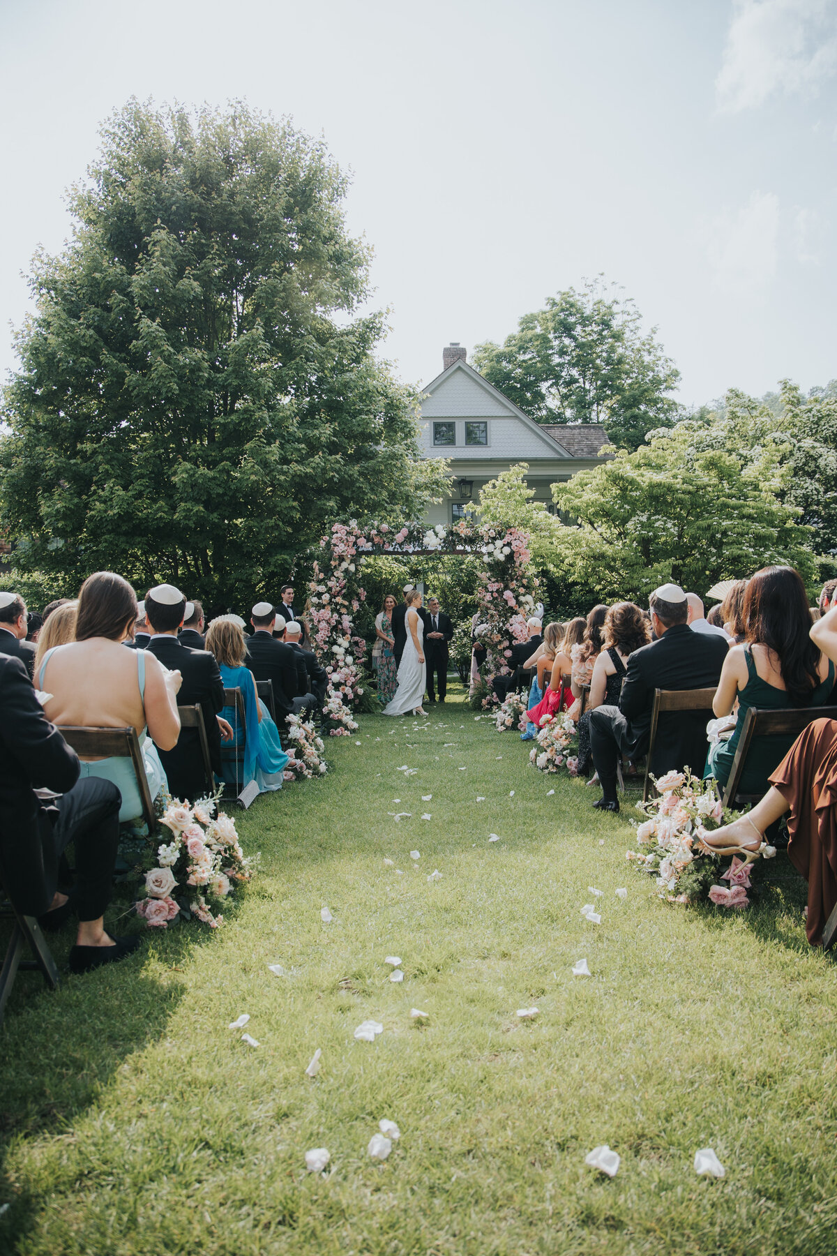 lizzie zack valley rock inn wedding love is rad-4303