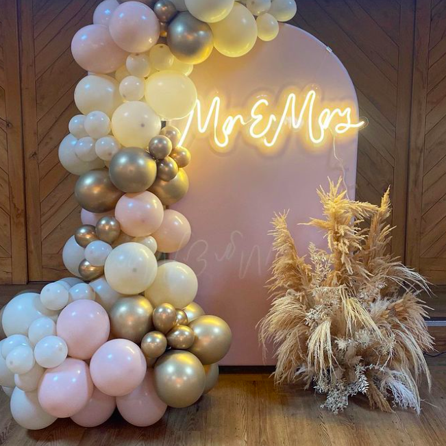 custom-mr-and-mrs-neon-sign-for-weddings-by-ellis-signs