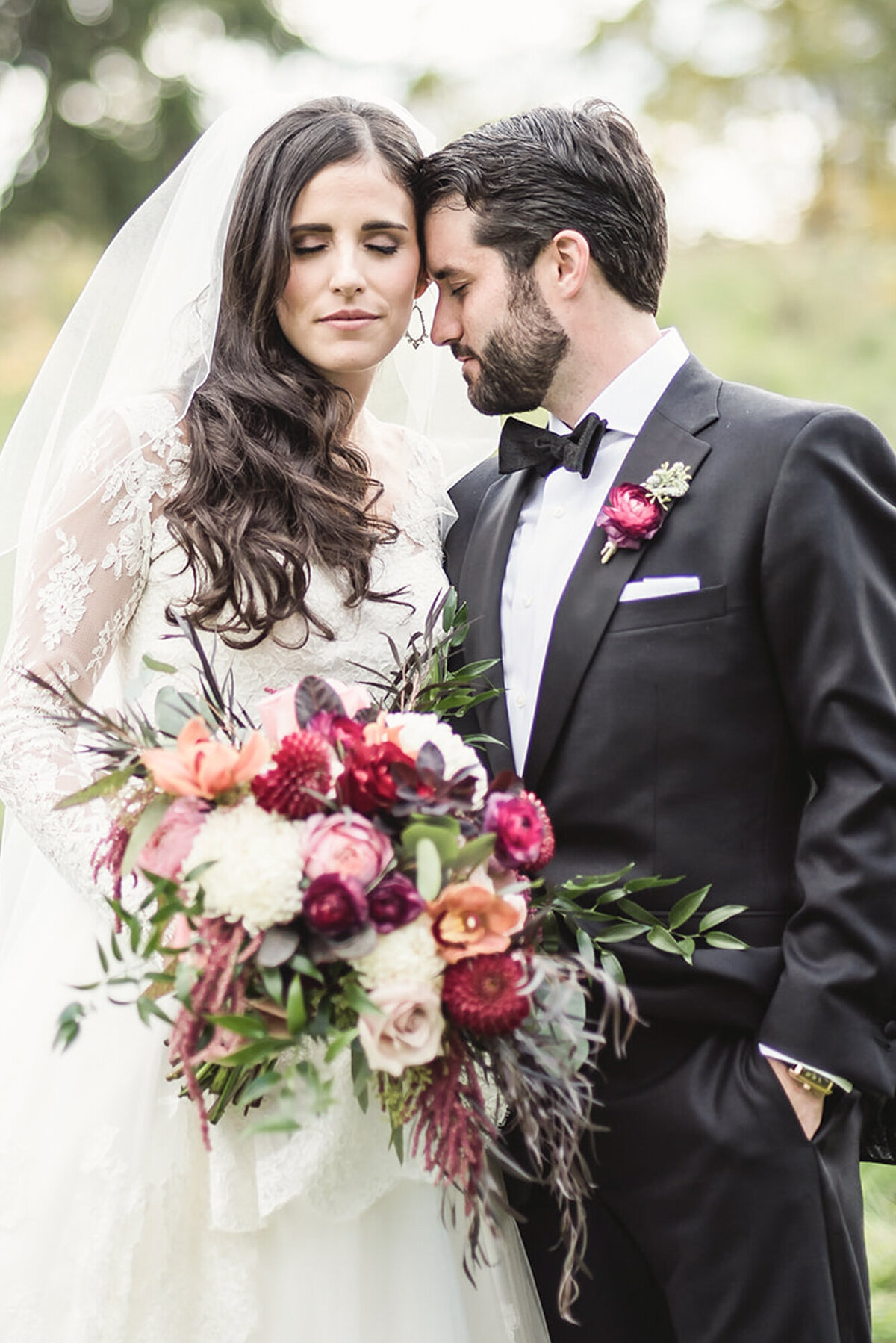 An elegant black tie garden wedding at Planterra Conservatory in West Bloomfield Michigan provided by top rated Metro Detroit wedding photographer Kari Dawson10