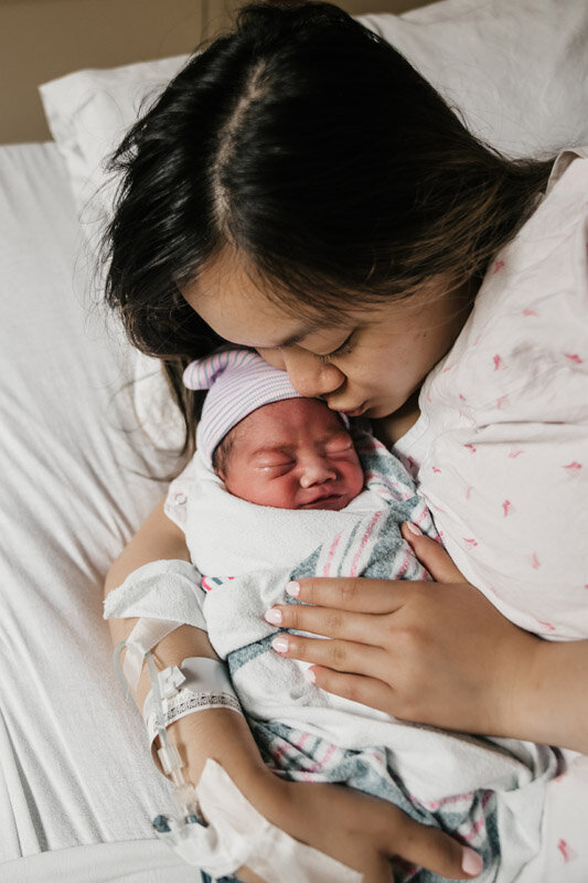 natalie-broders-hospital-birth-photography-B-103