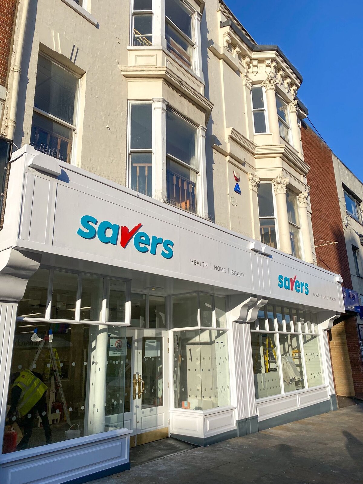 ellis-signs-savers-shop-front-fascia-newcastle-gateshead-north-east