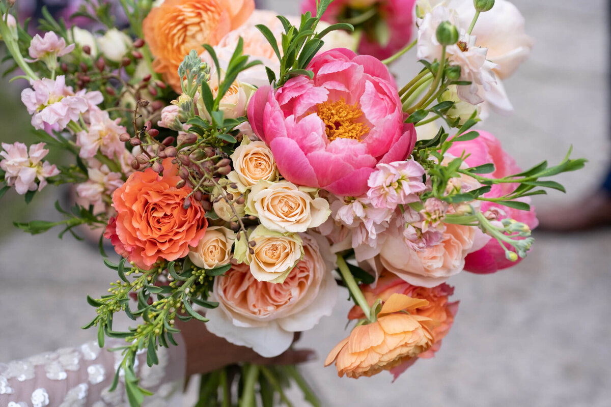 chicago-bridal-bouquet-spring-pink-garden