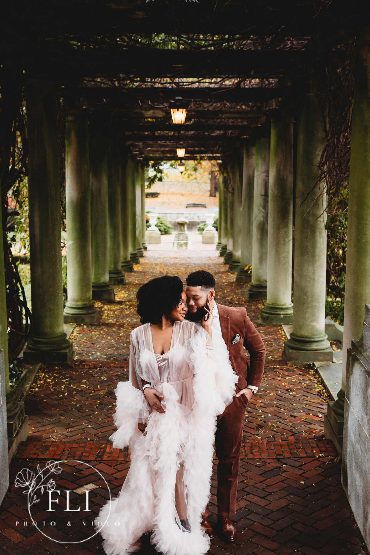 laurel court mansion cincinnati ohio wedding venue photographer videographer gown dress engagment photos200