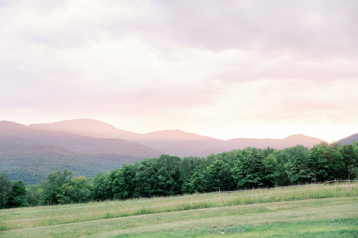 Stowe-Vermont-Wedding-Trapp-Family Lodge-coryn-kiefer-photography-55