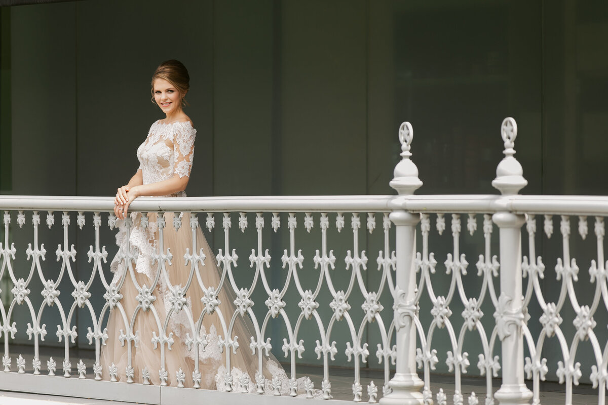 Bridal portraits at hotel crescent dallas