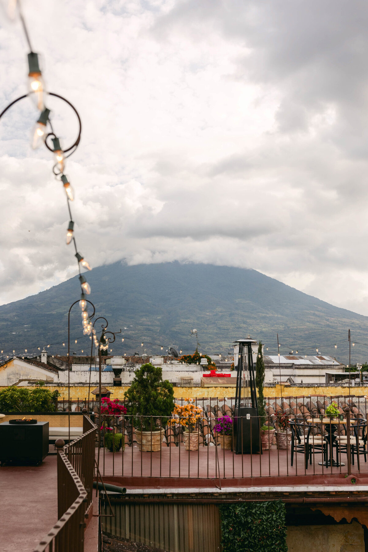 515-Villa-Bokeh-Antigua-Guatemala-Kemberly-Ankeet-Wedding-84